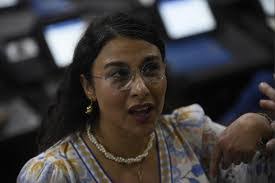 Shirley Rivera's Instagram, Twitter & Facebook