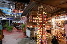 Yang ada — cenderamata, pakaian serta aksesori wanita. Great Night Market Pasar Malam Review Of Batu Ferringhi Night Market Batu Ferringhi Malaysia Tripadvisor