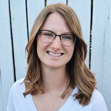 Kiera Snyder's Instagram, Twitter & Facebook