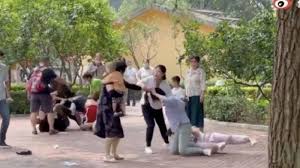 As the spaces where people. Https Prohaba Tribunnews Com 2021 08 16 Nenek Lyn May Hamil Di Usia 69 Tahun Hasil Hubungan Dengan Pacar 29 Tahun Https Cdn 2 Tstatic Net Prohaba Foto Bank Images Lyn May Bersama Kekasihnya Markos Jpg Lyn May Bersama Kekasihnya Markos