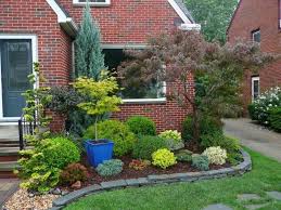 51 Smart Ideas To Make Evergreen Landscape Garden On Your Front Yard Page 25 Of 52 In 2020 Japanese Maple Garden Front Yard Landscaping Design Evergreen Landscape