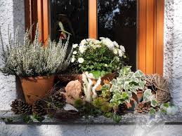 29 Genial Deko Ideen Fensterbank Aussen Mit Bildern Herbst Dekoration Blumen Im Blumentopf Fensterbank Aussen