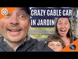 JARDIN COLOMBIA: CRAZY BIRDS AND FREAKY CABLE CARS