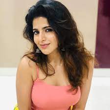 ISWARYA MENON 🌸 on X: 💗💛 t.coWOBzKJHVvt  X