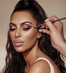 Welcome Fall With These Top Makeup Trends From Instagram Classic Makeup Kim Kardashian Makeup Top Makeup Products