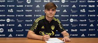 Whether it's the very latest transfer news from elland road, match previews and reports or news about the whites' progress in the league or fa cup, we've got it covered. Leeds United Complete Lewis Bate Signing From Chelsea Leeds United