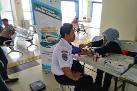 Informasi perihal zakat fitrah ketentuan dan cara memberikannya disertai dengan dalil dari alquran dan alhadits. Dompet Dhuafa Samarinda Distribusi Zakat Fitrah Untuk 250 Mustahik Antara News
