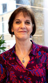 Tracey Snell's Instagram, Twitter & Facebook