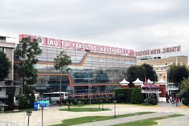 Hayat karşısında bir duruşun, bir bakışın, bir tavrın olsun istiyorsan; Istanbul Aydin University Apply Now With Scholarship Fees