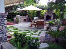 They look perfect for spending time in your outdoor area cooking and having fun with your friends and family. Top 15 Outdoor Kitchen Designs And Their Costs