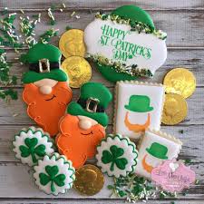Mother's day, valentine's day, birthdays, christmas and get well soon are great times to send cookie bouquets. St Patrick S Day Cookies St Patrick S Day Cookies St Patrick S Day Crafts Creative Cookies