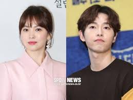 Song joong ki happily kisses and gives wedding ring to song hye kyo. Song Joong Ki Song Hye Kyo A Reuniting Theory Song Hye Kyo The Wedding Ring