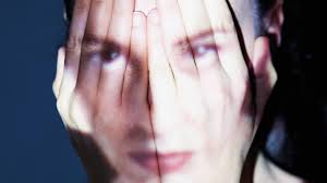 SARAH STRIDE: la recensione di "Prima Che Gli Assassini" (2018) » 𝐄𝐧𝐝  𝐨𝐟 𝐚 𝐂𝐞𝐧𝐭𝐮𝐫𝐲