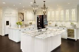 This Is A Great Layout But I Would Change Out The Counters To A Black Marble With Grey Markings And The Back Cuisines Maison Renovation Cuisine Cuisines Design