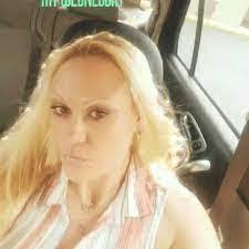 Crystal Stillwell's Instagram, Twitter & Facebook