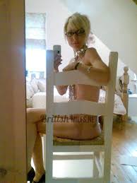 Kim Plymouth - Amateur selfie taking Milf | MOTHERLESS.COM ™