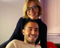 Tommaso zorzi (milano, 2 aprile 1995) è uno showman e personaggio televisivo italiano. Un Pugno Nello Stomaco La Madre Di Tommaso Zorzi Si Confessa