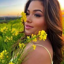 Olivia Escalante's Instagram, Twitter & Facebook