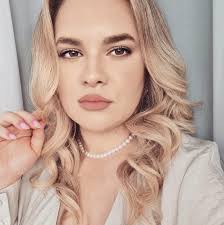 Un nou început pentru Ulmeni! Diana Chiș, alternativa USR Maramureș pentru  a întrerupe subdezvoltarea orașului Ulmeni Orașul Ulmeni are în sfârșit  șansa unui nou început! USR Maramureș și-a desemnat oficial candidata la