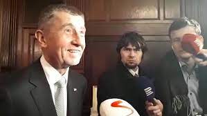 Předseda poslanecké sněmovny radek předseda sněmovny radek vondráček (ano) před poslanci řekl, že jeho cesta do ruska je spojena. Hral Jsem Tri Pisne Haji Vondracek Skandal Omlouvam Se Rekl Pozdeji Idnes Cz