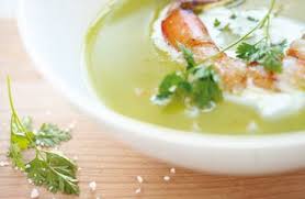 Rezept Von Beatrice Peltre Fenchel Erbsen Suppe Mit Garnelen Suppe Mit Garnelen Grune Erbsensuppe Rezepte