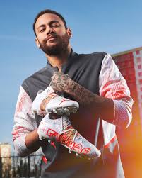 All the latest gossip, news and pictures about neymar. Neymar Jr On Twitter In The Mood For Great Pumafootball