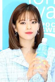 It's amazing how the short hairstyle suits her impeccably well. 190612 Jeongyeon New Hairstyle Twice