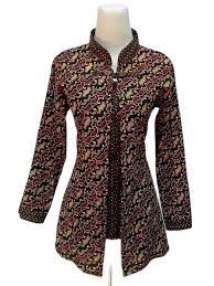 Itulah 13+ model baju batik casual wanita muda lengan panjang trend 2020 desain mewah dan cantik yang mampu membuat diri anda lebih anggun dan menawan. Jual Blouse Kemeja Batik Wanita Lazada Co Id