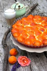 Sommerlich Kostliche Aprikosen Lavendeltarte Mit Schmandguss Aprikosen Tarte Das Grosse Backen Rezepte Aprikosen