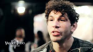 COACHES CORNER WITH MIKE SMITH AND PETER SIMONE: SLIPPING THE JAB