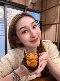 YangguangKele阳光可乐- 昨天在JB吃了又好吃又新鲜的omakase❤️ 而且还给我uni自由😍😍😍 谢谢虎.日式料理.新山JB  Chef Tiger 😍😍赞| Facebook