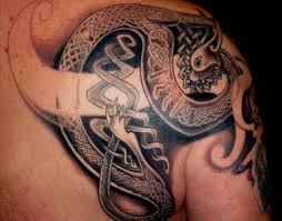 Tribal tattoos, tribal tattoo, tribal tattoos designs, for men, women, girls, tribal tattoos images there is no need to tell you that tribal tattoos are some of the most sought designs in tattoo world. Beste Keltische Tattoos Tattoo Bewertung De Lass Deine Tattoos Bewerten