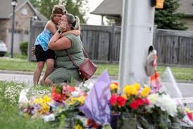 Four members of the canadian muslim family were killed on sunday when a pickup truck jumped the curb and ran them over in london, ontario province, officials say. E8yegw0kii Jwm