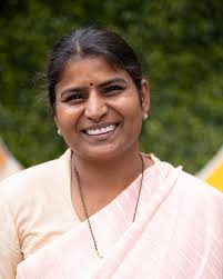 🌟 Female Founder Spotlight: Madhu Vaishnav 🌟 Meet Madhu Vaishnav, the  inspiring founder of Saheli Women based in Rajasthan India. Driven by a  passion for community development and female empowerment, Madhu started