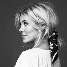 After just a quick look at her site, instagram and youtube, you'll be captivated by her timeless beauty. Isabella Lowengrip Youtube