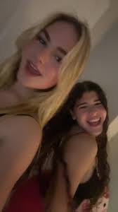 here she comes 💋@tamy