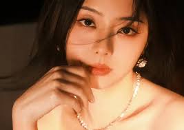 Địa vị dàn tiểu hoa 90: Địch Lệ Nhiệt Ba, Dương Tử vẫn xếp sau một người