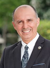 La PUCP y el CAF presentan programa dirigido a líderes y lideresas de Perú 