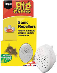 Don't buy an ultrasonic pest repeller before reading this review. The Big Cheese Sonic Repeller Humane Rodent Pest Deterrent To Repel Rats And Mice From The Home Covers Upto 37 Sq M Pack Of 3 Amazon Co Uk Garden Outdoors