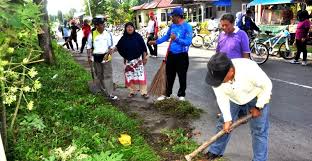Gambar gotong royong di masyarakat kartun. Gambar Gotong Royong Di Lingkungan Masyarakat Rasanya