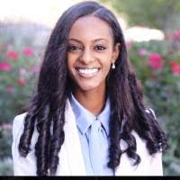 Leah Blais's Instagram, Twitter & Facebook