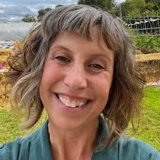 Find a humanist funeral celebrant