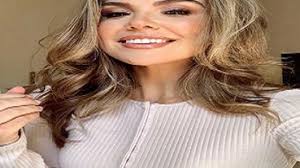 Blush Crop Cardigan usado por Hannah Brown en The Bachelorette