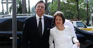 O primeiro a chegar foi agnaldo rayol, acompanhado de sua fiel escudeira maria gomes. Strong Agnaldo Rayol Strong Vou Prestar Essa Homenagem A Strong Hebe Strong Nao Com Tristeza Mas Com Muito Amor