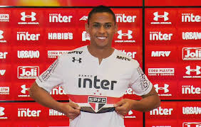 Organizada do são paulo protesta, pede saída de dani alves e ironiza frase de crespo: Bruno Alves Se Apresenta E Diz Que Escolheu O Sao Paulo Por Time E Torcida Sao Paulo Ge
