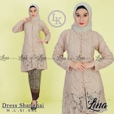 Dress brokat sederhana yang menawan. 25 Aneka Model Kebaya Brokat Modern Untuk Perempuan Bertubuh Mungil Updated Bukareview