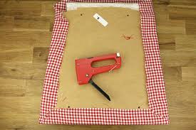Minimaliste a souhait la chaise design uyuni contribue a creer une atmosphere chaleureuse dans la salle a manger. Tuto Comment Refaire L Assisse D Une Chaise M6 Deco Fr