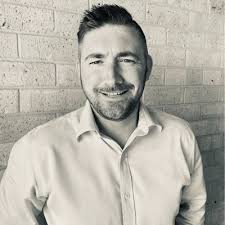 Safe to say the last 6 months has been an absolute rollercoaster! From  going all in