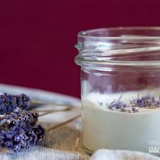Das lecithin im eidotter wirkt ähnlich wie ein öl und schützt das haar vor trockenheit. Haarkur Selber Machen 5 Schnelle Anleitungen Fur Die Diy Haarpflege