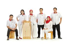 Eis is part of a group of companies, whose parent company is experian plc, which is listed on the london stock exchange (expn). Ciri Kuasa